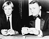DAVID MCCALLUM AS ILLYA KURYAKIN, ROBERT VAUGHN AS NAPOLEON SOLO FROM THE MAN FROM U.N.C.L.E. - Licensed Photo - Professional Photographic Print - Picture SIZE 10x8 (25x20cm)