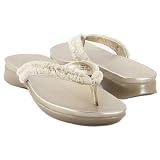 Kenneth Cole Reaction Glam Stand Pale Gold thongs