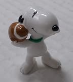 Snoopy Football Pvc FigureIMAGE