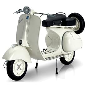 Click here to buy 1-12 Scale Vespa Scooter P200E by New Ray