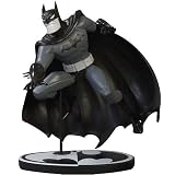 Batman Black & White Statue: Bruce Timm