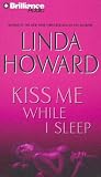 Un Beso En La Oscuridad / Kiss Me While I Sleep (Titania Contemporanea)