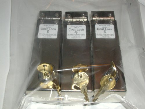 SE-KURE CONTROLS INC MODEL: SK-333 CABLE COAT LOCK LOCKS INSTANT SECURITY WITHOUT CUSTOMER INCONVENIENCE WALL OR RACK MOUNTED AND FITS ALL CABLE SIZES (CABLES ARE NOT INCLUDED) ----- SALE IS FOR THREE