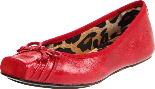 Jessica Simpson Women's Leve Flat