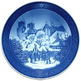 Royal Copenhagen Annual Hand Decorated Christmas Plate 1997 by Royal Copenhagen