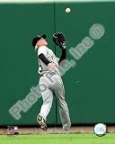 Nate McLouth Pirates Fielding 2009 8x10 Photo