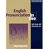 English Pronunciation in Use. Intermediate. Buch und CDs: Self-study and classroom use