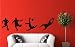 Sie bekommen 4 Fu�baller Sihouletten wenn Sie es so Aufkleben wie unser Designbild dann haben Sie 
eine Gr��e von ca. 150 cm x 38 cmHerzlich Willkommen bei Aufkleber2009!Wandtattoos oder 
Wandaufkleber sind die neuen Stilelemente f�r gro�fl�chige Wandfl�chen!Die mit den Wandtattoos 
gesetzten kleinen aber feinen Akzente werden den Raumeindruckerheblich aufwerten. Versch�nern Sie 
Ihr Heim mit unseren sch�nen Wandtattoos!Unsere Wandtattoos aus seidenmatter Folie sehen aus als 
w�ren diese an die Wand gemalt.Zur Versch�nerung Ihres Heimes, als Geschenkidee f�r einen lieben 
Menschen oder zum Einzug! __________________________________________ wichtiger Hinweis:Sollte der 
beklebende Untergrund mit Schmutzabweisenden Eigenschaften (z.B. Silikon oder Teflon haltig;  
Lotus-Effekt: Nano - Technologie u.a.) ausgestattet sein, wird kein Aufkleber halten! Zum Testen 
nehmen Sie einen handels�blichen Tesafim/Klebefilm und kleben ihn an die Wandhaftet es sehr gut 
halten auch unsere Folienaufkleber.