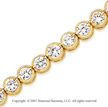 18k Gold Bracelet. gold bracelet is set with