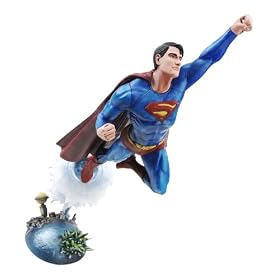 Superman Select Sculpture - Metropolis Rising