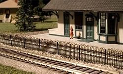 HO Hairpin Fence, 35"