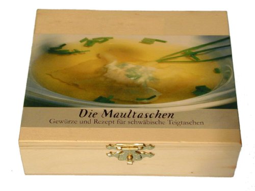 Gaumenfreude - DIE MAULTASCHEN Gewürzset und Rezept für schwäbische Teigtaschen. 8 Gewürze befinden sich in einem dekorativen Holzkasten. -- Beinhaltet die Geschichte des Gerichtes, eine Inhaltsbeschreibung der Gewürze, das Originalrezept und eine Einkaufliste. Ein ideales Geschenk für Kochkünstler & Hobbyköche, solche, die es werden wollen und alle, die neugierig auf fremde Welten sind. Maße: 11,4 x 9,5 cm, 3,4 cm hoch