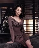 OLIVIA WILLIAMS 8x10 Female Celebrity Photo Signed In-Person