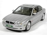 2001 Jaguar X-Type diecast model car 1:18 scale die cast by Maisto - Silver by Maisto