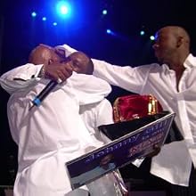 Johnny Gill - Johnny Gill receiving crown from fans