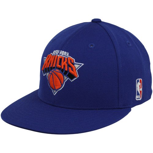 adidas New York Knicks Royal Blue Basic Logo Flat Brim Fitted Hat (7 5/8)