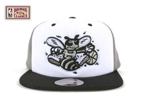 Charlotte Hornets Black / Grey Snapback Adjustable Plastic Snap Strap Back Hat
