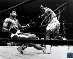 Joe Frazier Signed 8 X 10 Photo (Ali/Frazier I: Fight Of The Century Knockdown I) - Boxing -