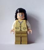 Review LEGO  / Lego Indiana Jones Mini-Figure Marion Ravenwood (Tan Outfit)