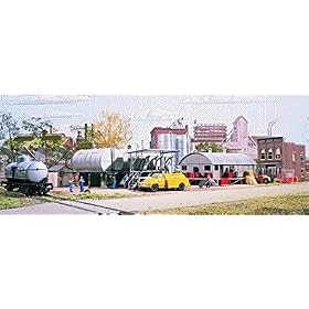 Walthers Cornerstone Series Kit HO Scale Interstate Fuel & Oil from Fuel Pumps