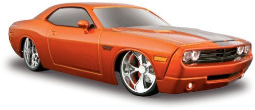 Maisto R/C 1:24 Dodge Challenger Concept (Colors May Vary)