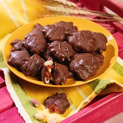 Pecan Caramel Puddles - 10oz Tin by The Peanut Roaster