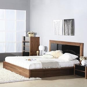 Stark Platform Bed with High Gloss Black Insert in Walnut Size: King