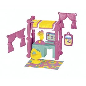 Click here to buy Fisher-Price Dora The Explorer Design and Surprise Furniture Dora's Bedroom by Fisher-Price.