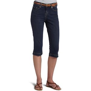 Levis Women's Petite 512 Perfectly Slimming Skylight Capri
