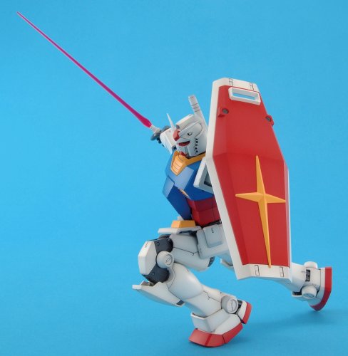 MG 1/100 RX-78-2 ガンダム Ver.2.0 (機動戦士ガンダム)