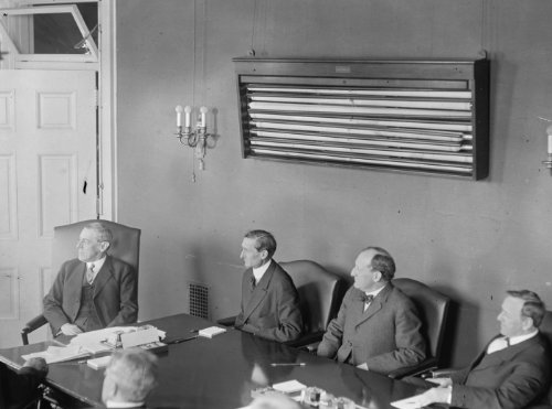 early 1900s photo Wilson, first cabinet meeting