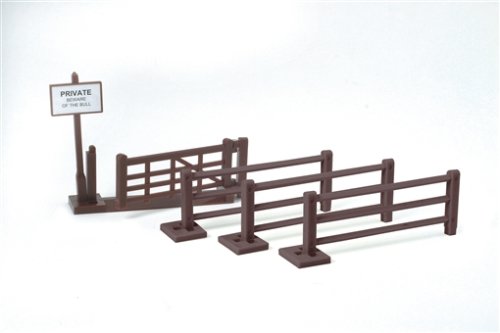 Childrens Toyshop  Toys : Britains 40951 - Farm Gate and Fencing