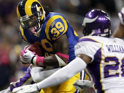 Vikings Rams Football: St. Louis, MO - Steven Jackson Photographic Poster Print by Jeff Roberson, 12x9