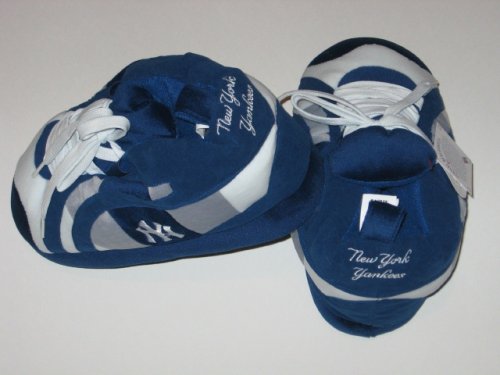 NEW YORK YANKEES Team Logo Plush Fuzzy Non-Skid Sneaker Slippers