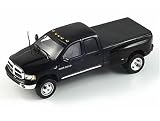 Review Spark SPA430869 / Diecast Model Dodge Ram 3500 (2006) in Black (1:43 scale)
