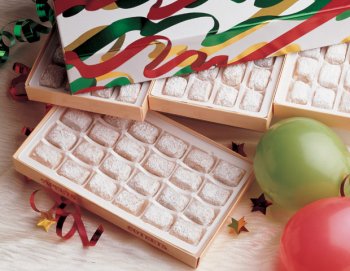 Mixed Aplets & Cotlets and Fruit Delights 2.25-lb. Gift Box by Liberty Orchards