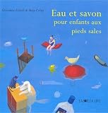 Eau et savon pour enfants aux pieds sales