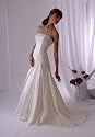 Brautkleid figurbetont, mit Schleppe