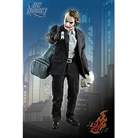Hot Toys' The Dark Knight: 1:6 Scale Bank Robber The Joker