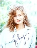 Autographed Kyra Sedgwick Photo - 8x10 The Closer Singles)
