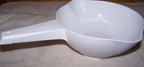 Tupperware Strainer 1 Quart Colander with Handle, White