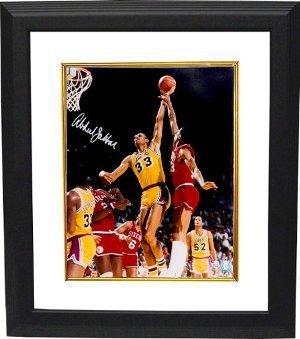 Kareem Abdul-Jabbar Autographed/Hand Signed Los Angeles Lakers 16x20 Photo Custom Framed- Online Aut