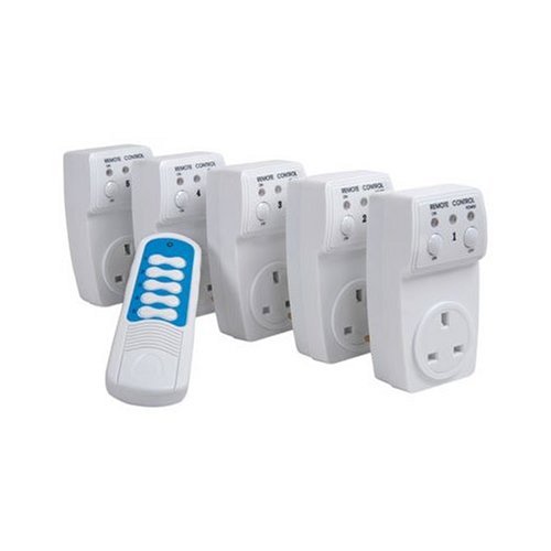 Childrens Toyshop  Used : REMOTE CONTROL MAINS SOCKET SET