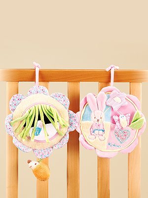 Picture of Cozy Kaloo Crib Activity Center B002V3QW6K (Baby Gym)