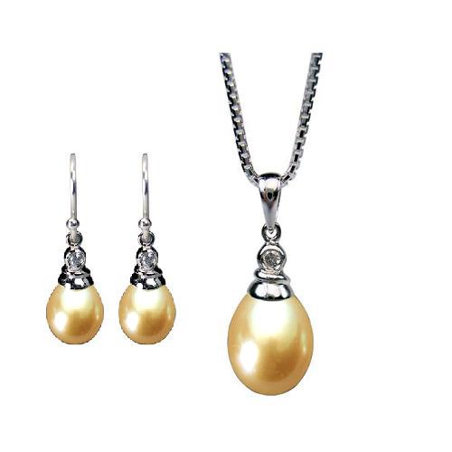 Childrens Toyshop  Jewelry : Crystal Top Peach Culture Pearl Pendant Necklace & earrings Set in CAREFREE Sterling Silver