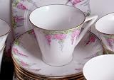 Review Royal Standard  / Royal Standard Foxglove 8210 Cup and Saucer