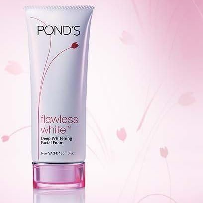 Pond's Flawless White Deep Whitening Facial Foam Wash Cleanser 100g (1pcs) by Whitening
