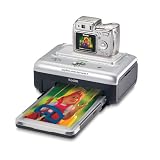 Kodak Easyshare Z700 4 MP Digital Camera with 5xOptical Zoom and Kodak Printer Dock (Series 3)