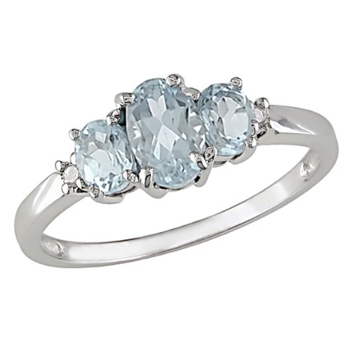 10K White Gold .02 ctw Diamond (I-J, I2-I3) and Aquamarine Ring