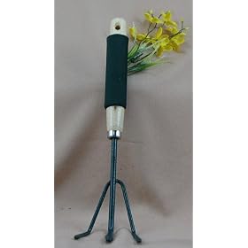 Bond Cushion Grip Cultivator - Rubberized Grip from Cultivators